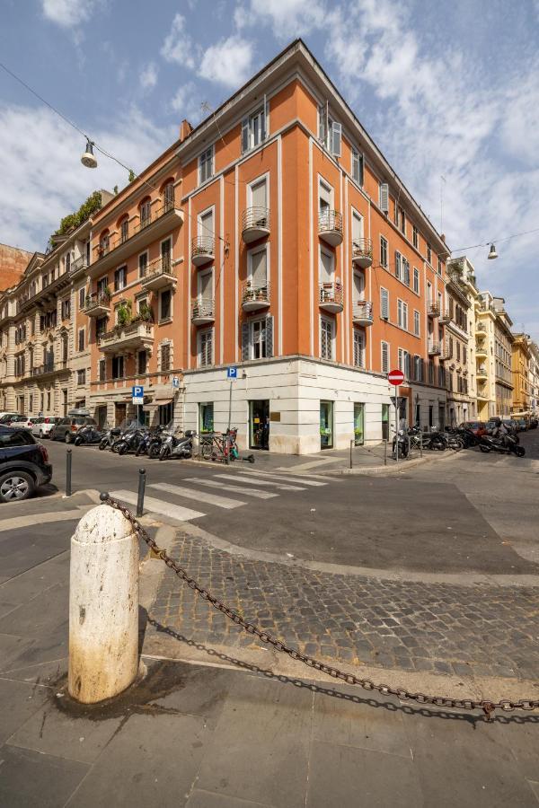 Charming Apartment With Patio A Few Steps From Colosseum Esterno foto