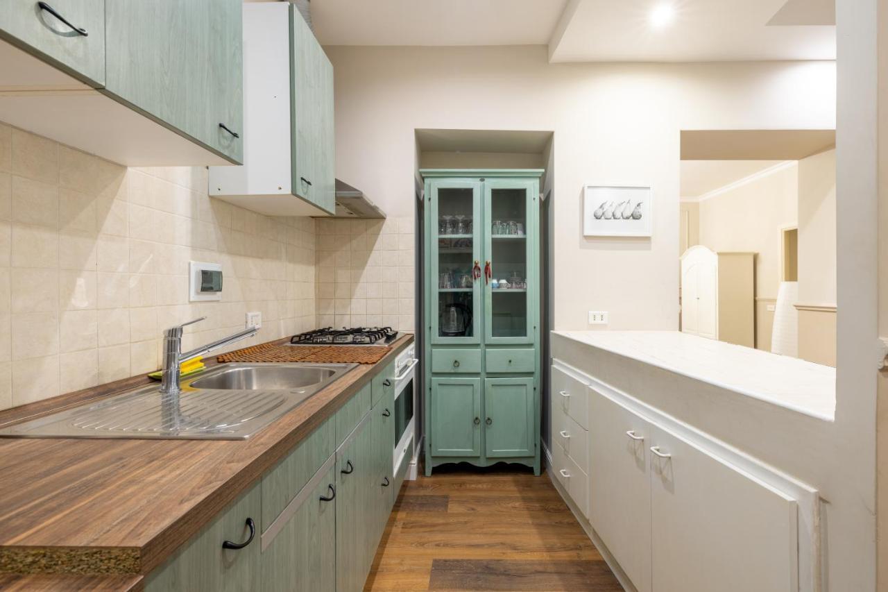 Charming Apartment With Patio A Few Steps From Colosseum Esterno foto